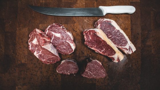 تفسير اكل لحم البشر في الحلم رؤية و اكل جسمي في المنام
