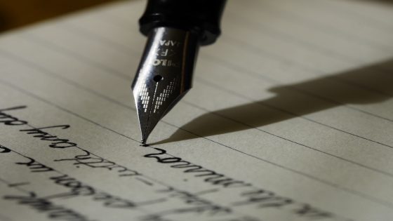 تفسير الكتابه في المنام رؤيا كتابة بخط اليد في الحلم
