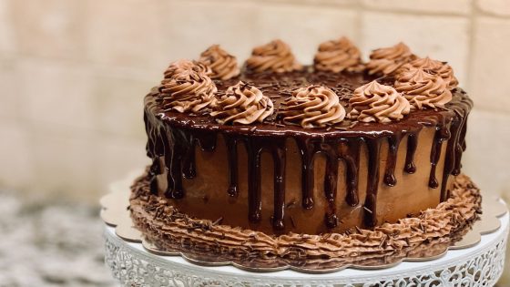 تفسير رؤية الكعك في الحلم أكل كعك في المنام