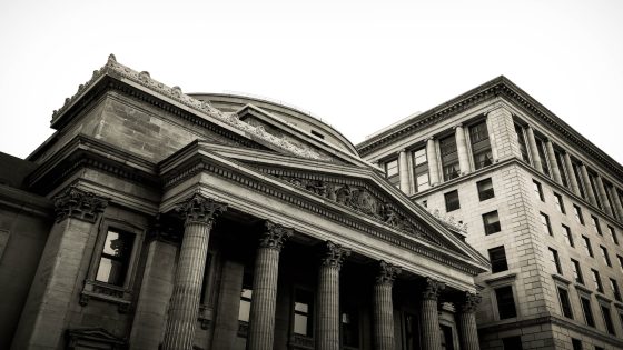 تفسير البنك في المنام حلم دخول إلى المصرف و إيداع أو سحب المال