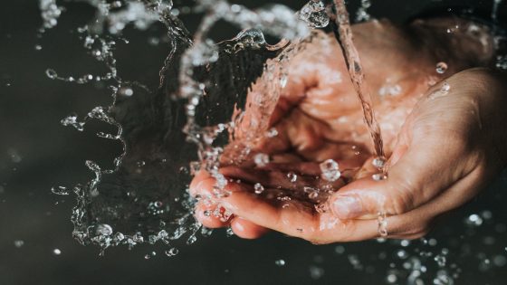 تفسير رؤية الوضوء في المنام حلم شخص يتوضأ