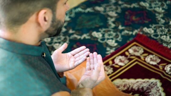 تفسير حلم الصلاة رؤية انقطاع الصلاة في المنام