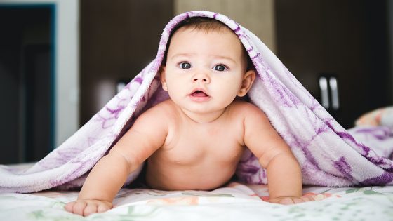 تفسير البنت الصغيرة في الحلم رؤية الرضيعة في المنام