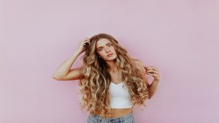 تفسير حلم الشعر معنى نتف الشعر الطويل في المنام