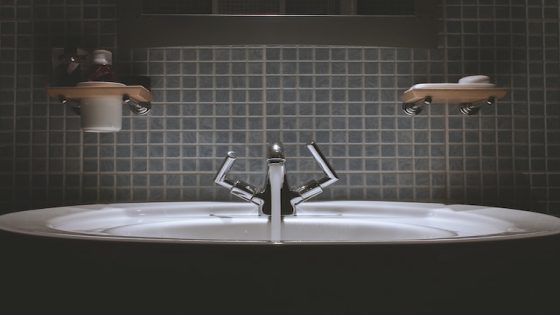 تفسير حلم الوضوء في الحمام في المنام