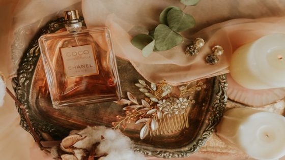 تفسير حلم العطر في المنام للعزباء للمتزوجه و الحامل
