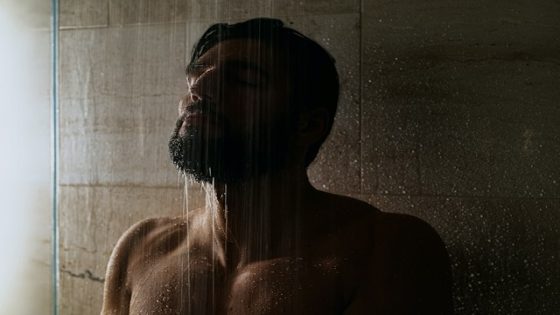 تفسير الاغتسال للمرأه في الحلم – رؤية الاغتسال للبنت في المنام