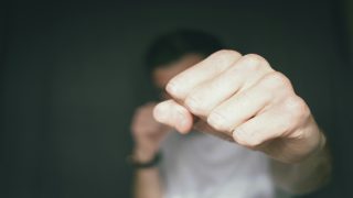 تفسير رؤية الشجار في المنام ورمز المشاجرة في الحلم