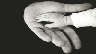 رؤية الأب الميت يموت في المنام