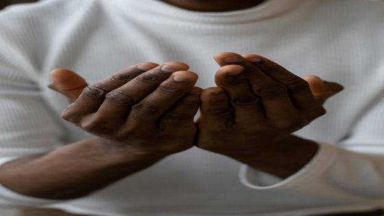 رؤية الميت يدعو للحي في المنام
