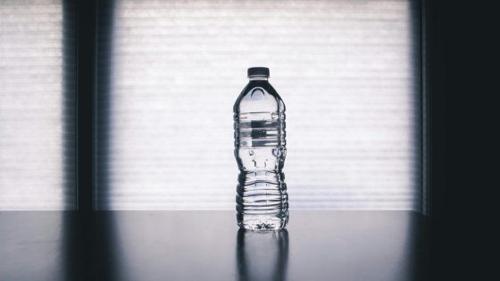 رؤية قوارير الماء في المنام
