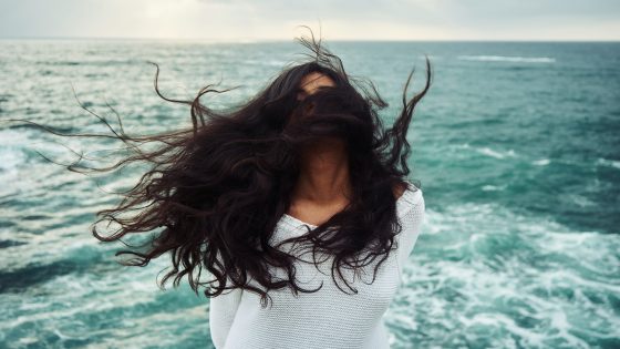 تفسير حلم اختي تقص شعري للعزباء