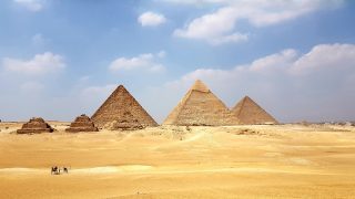 تفسير رؤية الأهرامات في المنام تدل على طول عمر الرائي