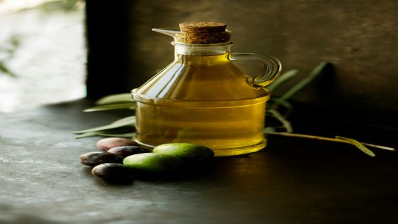أضرار طبخ زيت الزيتون ومخاطره