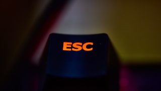 تفسير الهروب من الموت في الحلم معنى الفرار في المنام