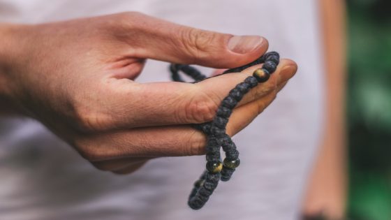 تفسير رؤية السبحة في المنام للإمام الصادق